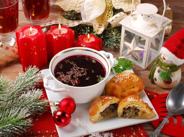 Świąteczne naczynia do zupy i nie tylko - piękno głębokich talerzy porcelanowych